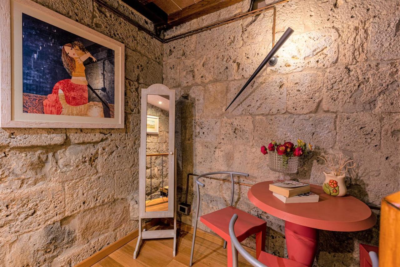 Torre Salvucci Maggiore Medieval Tower Experience San Gimignano Exterior photo